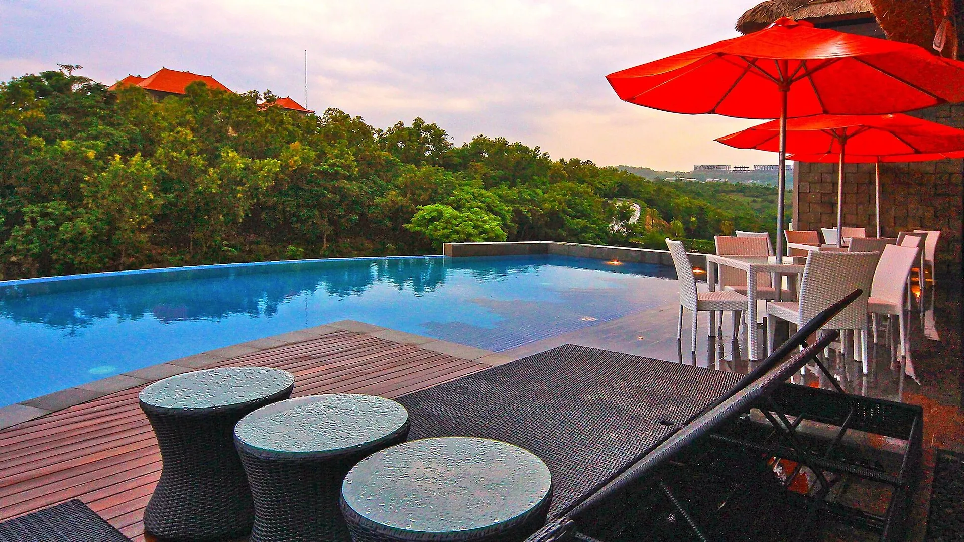 The Sterling Hotel & Villa'S Pecatu   Pecatu (Bali)